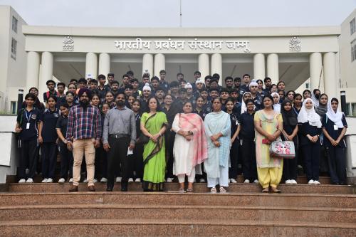 Inspiring Future Leaders: International Daily Rising School (IDRS), Jammu Visits IIM Jammu's Jagti Campus